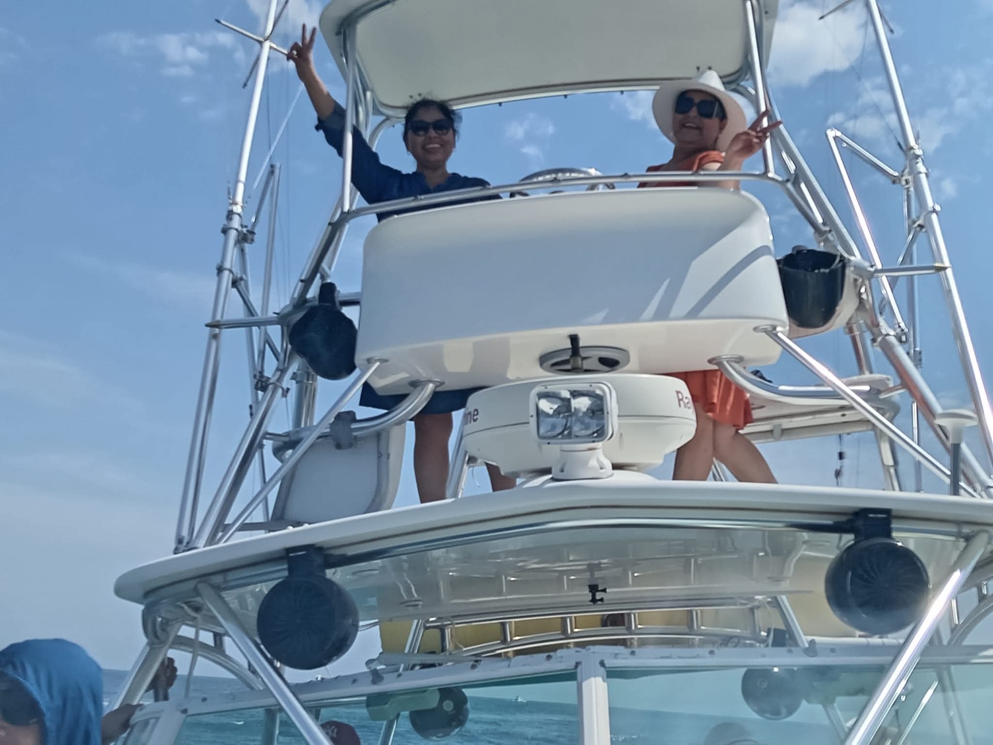 Mujeres en yate